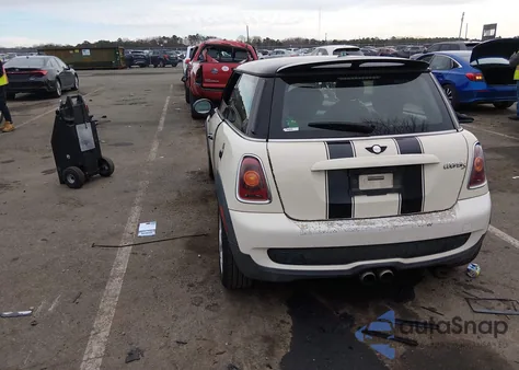 2009 Mini Cooper S from USA, damaged, VIN WMWMF73559TW83452